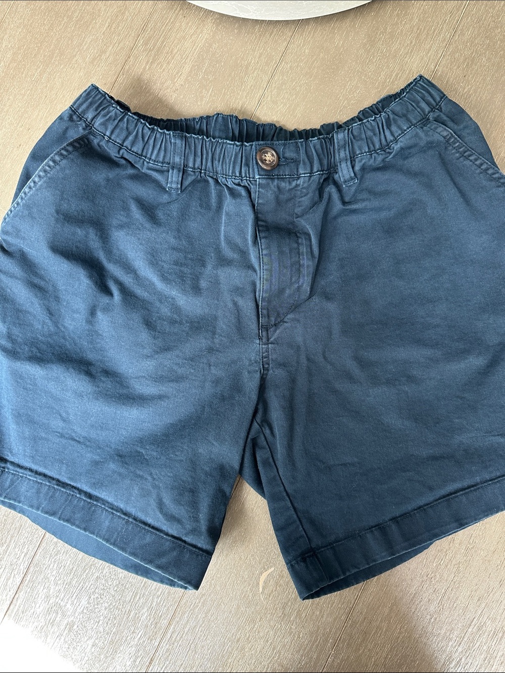 chubbies Navy Flat-Front Elastic-Waist Shorts 7”